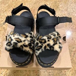 Dr. Martens VOSS II Fluffy sandals size 9